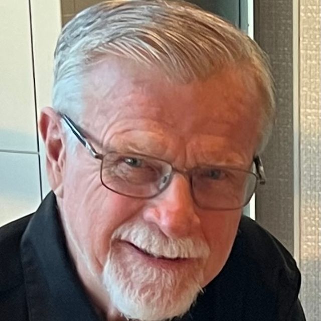 headshot of Bill Richardson